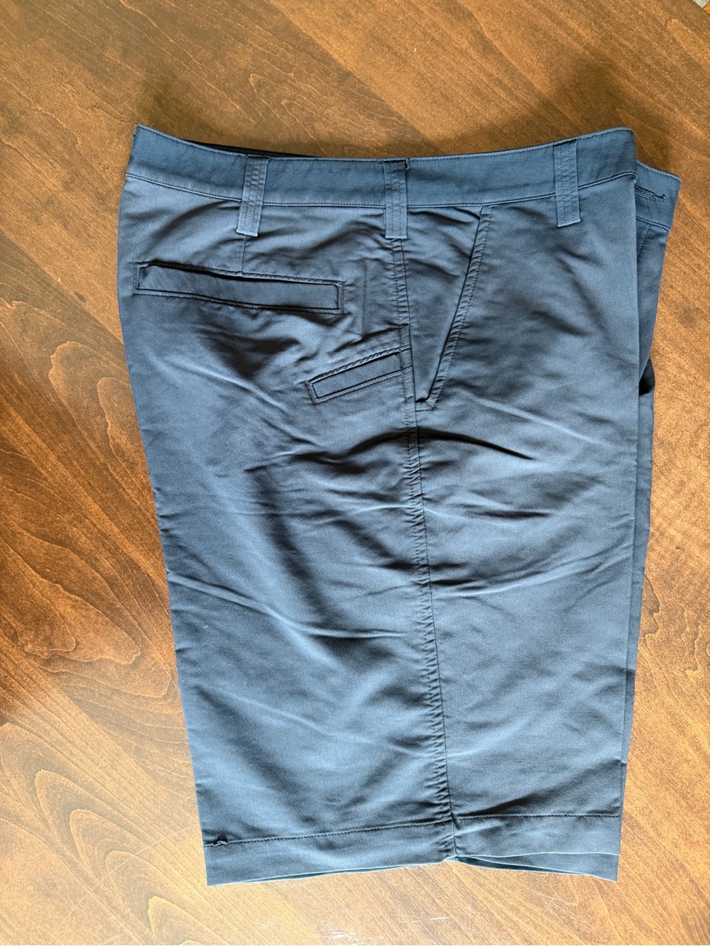 Under Armour Black Mens Hybrid Shorts